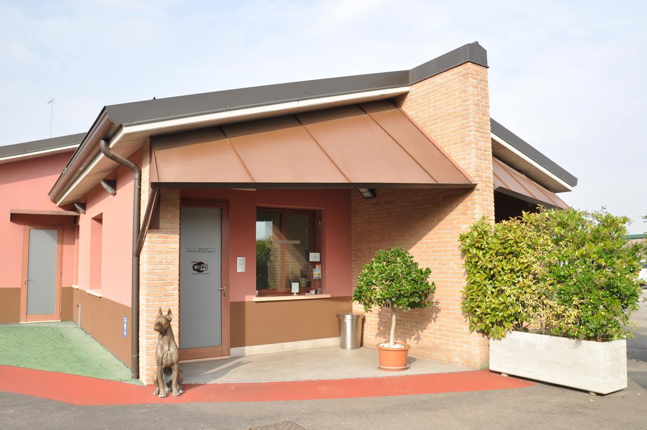 Rimmel Motel Parma Esterno foto